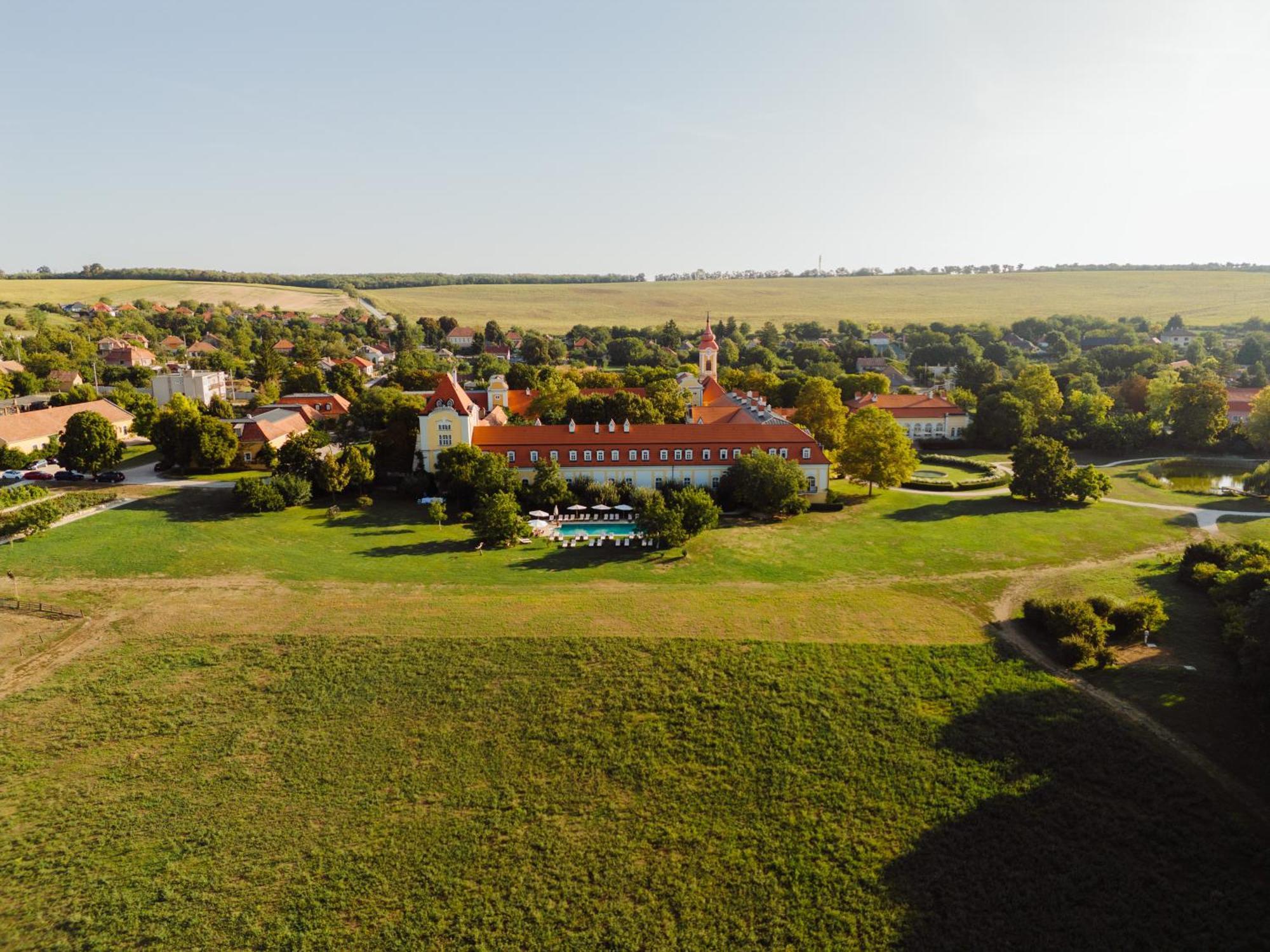Hotel Chateau Bela Eksteriør billede